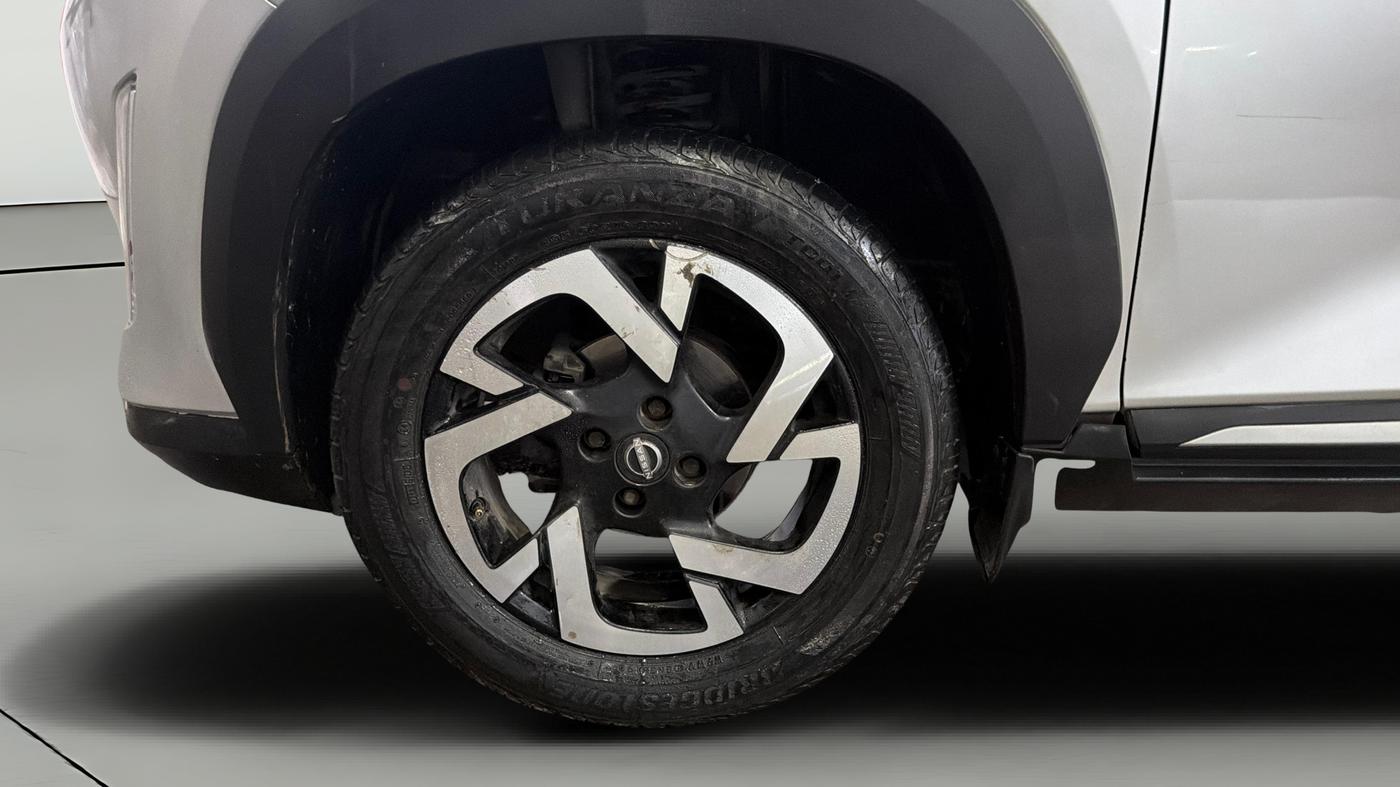 2022 Nissan MAGNITE XV AMT, Petrol, Automatic, 80,226 km, Left Front Wheel