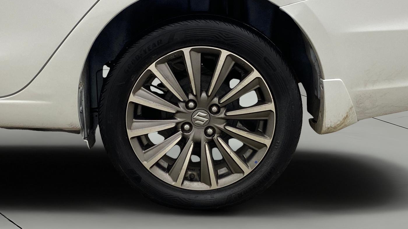 2020 Maruti Ciaz ALPHA  AT 1.5 SHVS PETROL, Petrol, Automatic, 1,09,980 km, Left Rear Wheel