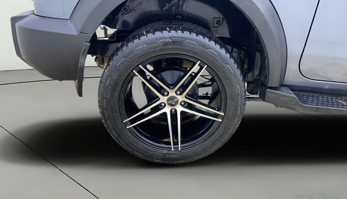 2021 Mahindra Thar LX HT PETROL 4WD MT, Petrol, Manual, 30,711 km, Right Rear Wheel