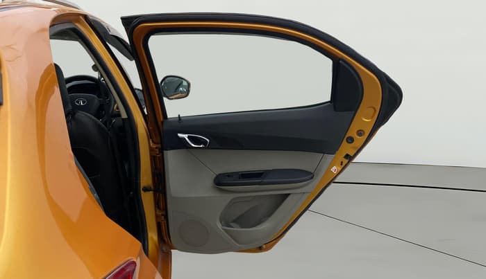 2018 Tata Tiago XZ PETROL, Petrol, Manual, 74,489 km, RHS Rear Door