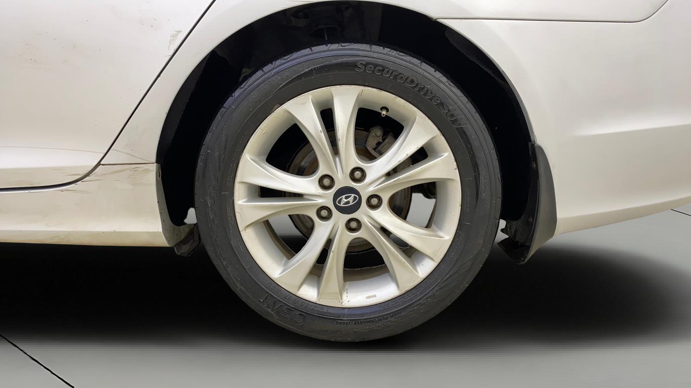 2012 Hyundai Sonata 2.4 GDI MT, Petrol, Manual, 1,07,130 km, Left Rear Wheel