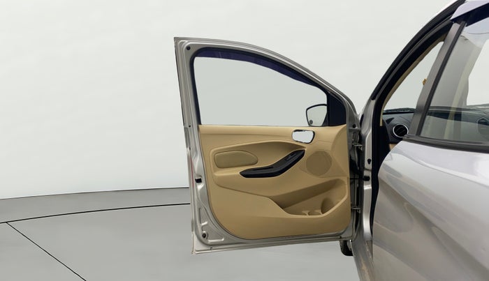 2016 Ford Figo Aspire TITANIUM 1.2 PETROL, Petrol, Manual, 80,896 km, LHS Front Door