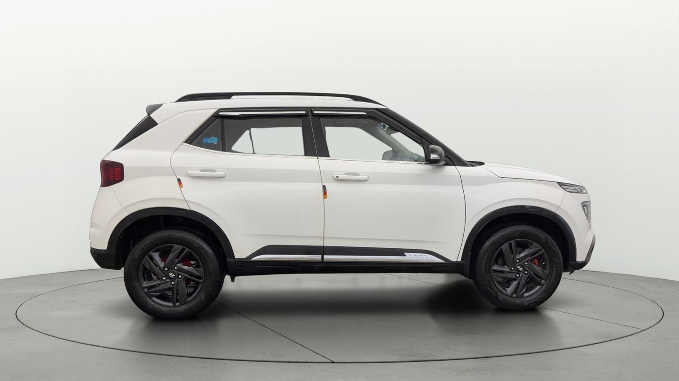 2021 Hyundai VENUE S+ 1.2, Petrol, Manual, 48,136 km, Right Side View