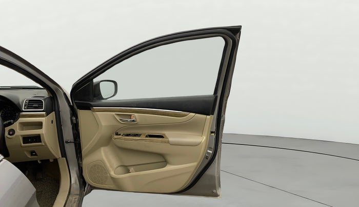 2018 Maruti Ciaz ALPHA 1.5 SHVS PETROL, Petrol, Manual, 75,166 km, RHS Front Door