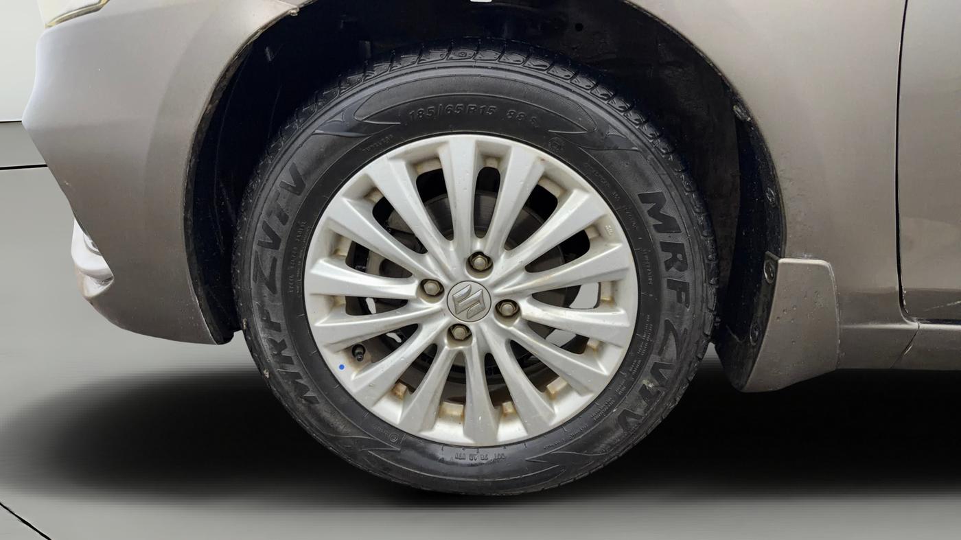 2018 Maruti Ciaz DELTA 1.5 SHVS MT PETROL, Petrol, Manual, 42,768 km, Left Front Wheel