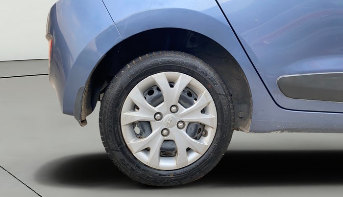 2015 Hyundai Grand i10 SPORTZ 1.2 KAPPA VTVT, Petrol, Manual, 75,839 km, Right Rear Wheel