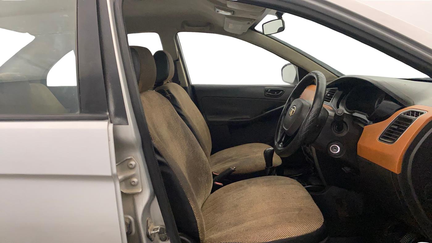 2018 Tata Zest PREMIO 75PS DIESEL, Diesel, Manual, 1,35,008 km, Right Side Front Door Cabin