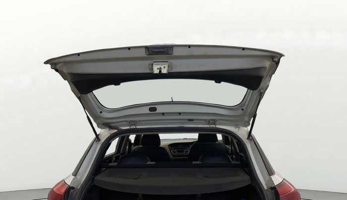 2017 Hyundai Elite i20 SPORTZ 1.2, CNG, Manual, 71,229 km, Boot Door Open