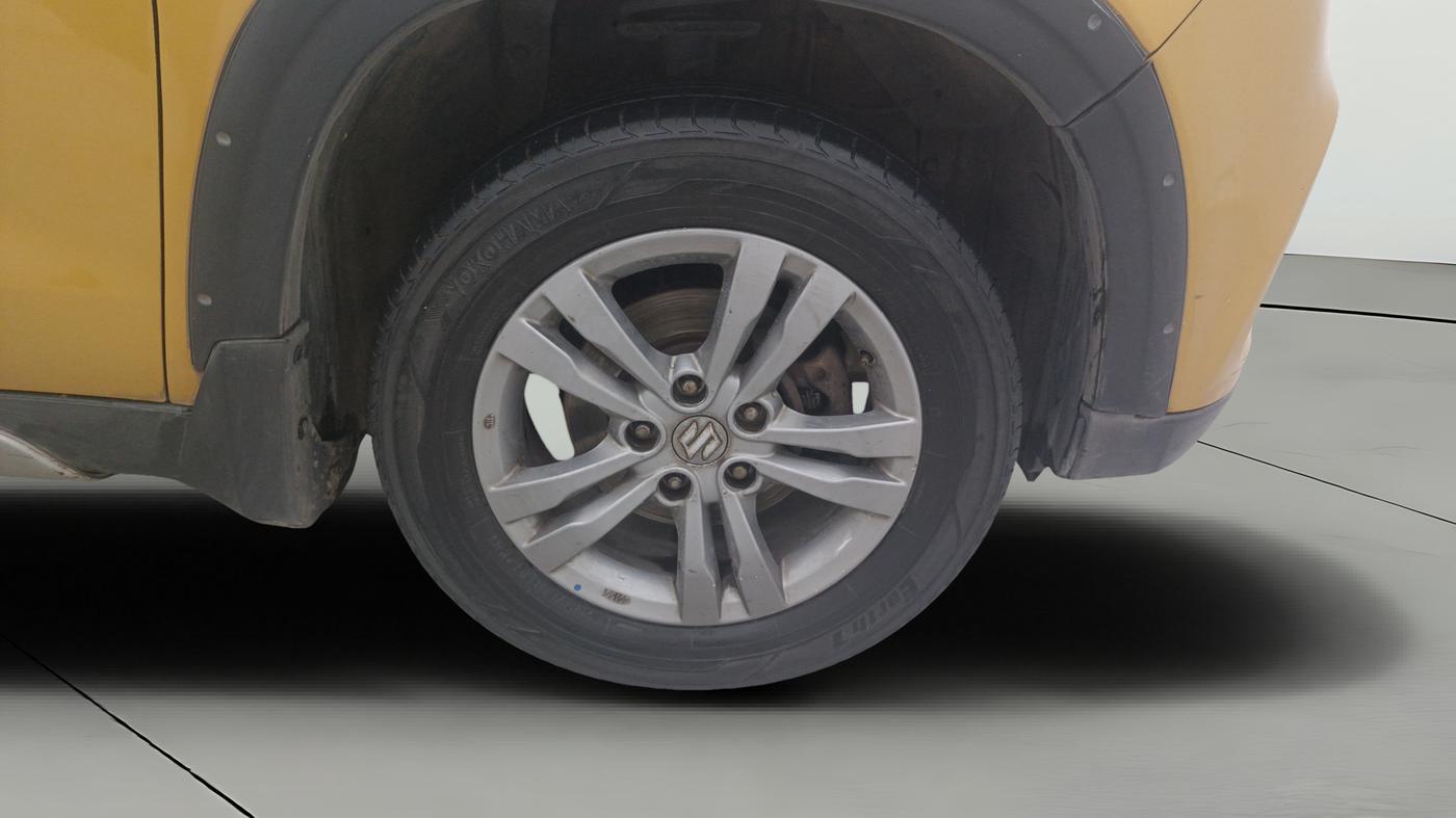 2016 Maruti Vitara Brezza ZDI PLUS DUAL TONE, Diesel, Manual, 54,357 km, Right Front Wheel