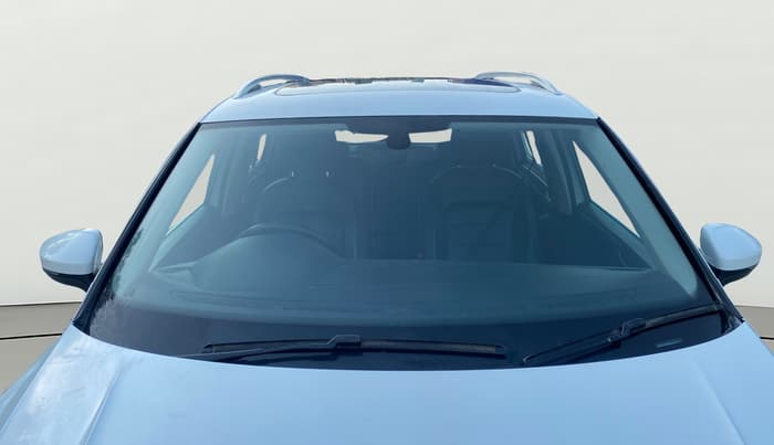 2018 Volkswagen TIGUAN HIGHLINE TDI AT, Diesel, Automatic, 1,43,834 km, Front Windshield