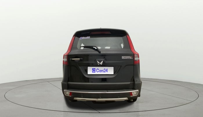 2022 Mahindra SCORPIO-N Z8 L PETROL AT 7 STR, Petrol, Automatic, 37,579 km, Back/Rear