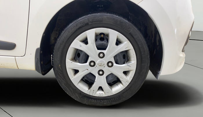 2016 Hyundai Grand i10 MAGNA 1.2 KAPPA VTVT, Petrol, Manual, 1,02,687 km, Right Front Wheel