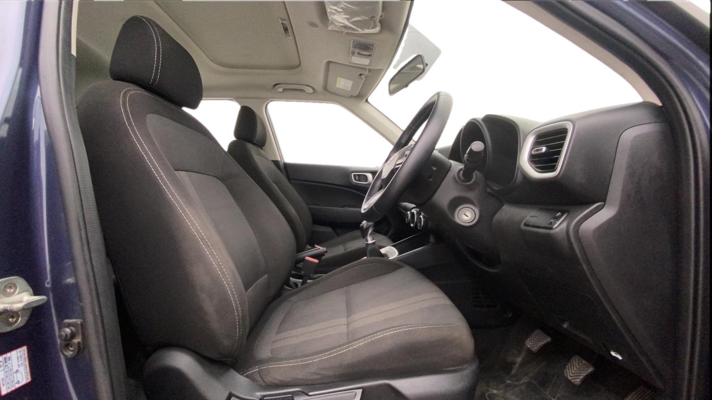 2021 Hyundai VENUE SX 1.0 TURBO, Petrol, Manual, 1,08,866 km, Right Side Front Door Cabin