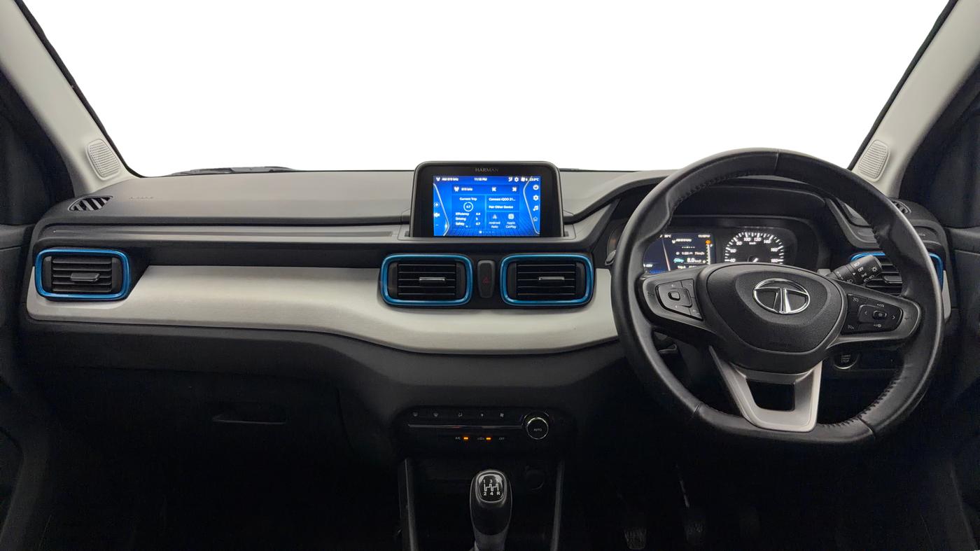2023 Tata PUNCH CREATIVE  1.2 RTN DUAL TONE, Petrol, Manual, 28,441 km, Dashboard