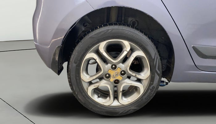 2016 Hyundai Elite i20 ASTA 1.4 CRDI (O), Diesel, Manual, 1,11,907 km, Right Rear Wheel