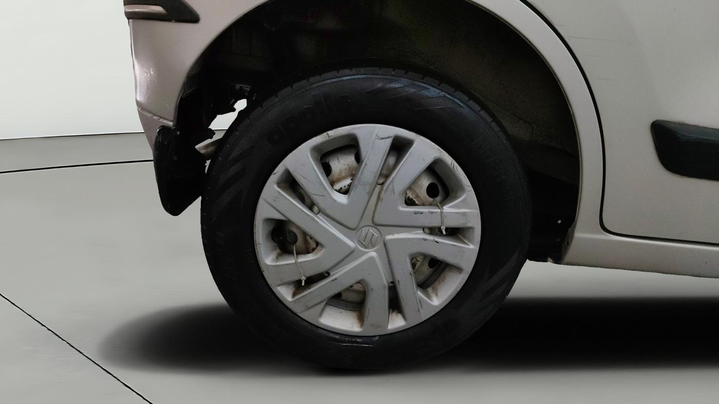 2018 Maruti Wagon R 1.0 LXI CNG, CNG, Manual, 1,01,604 km, Right Rear Wheel