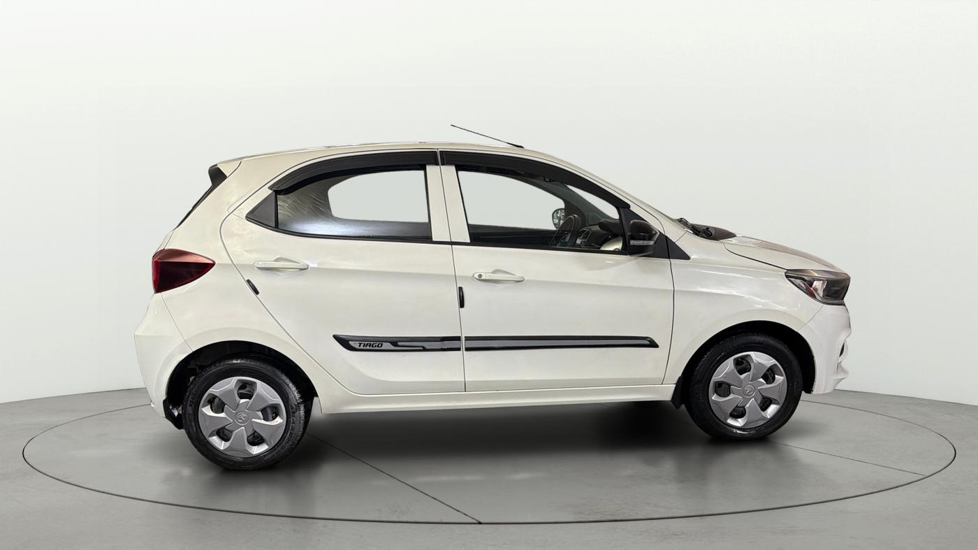 2023 Tata Tiago XT (O) PETROL, Petrol, Manual, 20,901 km, Right Side View