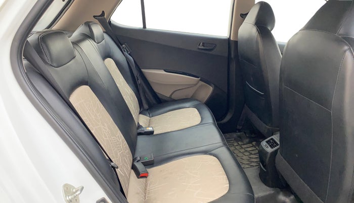 2019 Hyundai Grand i10 MAGNA 1.2 KAPPA VTVT, Petrol, Manual, 46,742 km, Right Side Rear Door Cabin