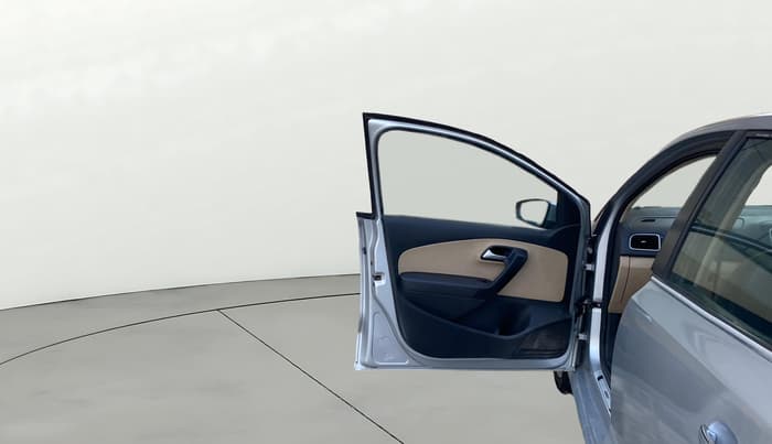 2017 Volkswagen Ameo HIGHLINE PLUS 1.5L AT 16 ALLOY, Diesel, Automatic, 1,06,109 km, LHS Front Door