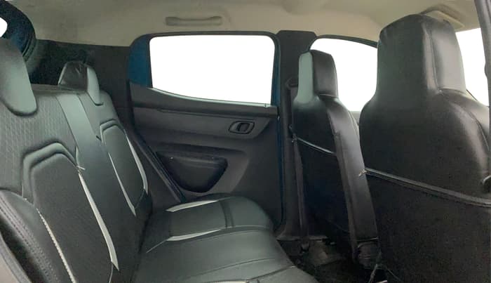 2020 Renault Kwid RXT 1.0 AMT (O), Petrol, Automatic, 28,304 km, Right Side Rear Door Cabin