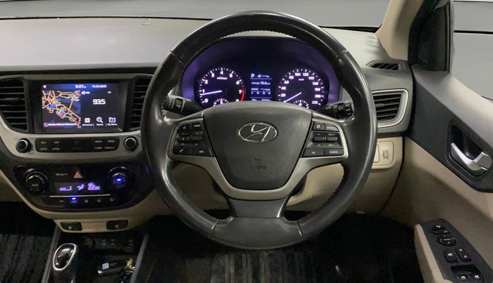 2017 Hyundai Verna 1.6 VTVT SX (O) AT, Petrol, Automatic, 72,278 km, Steering Wheel Close Up