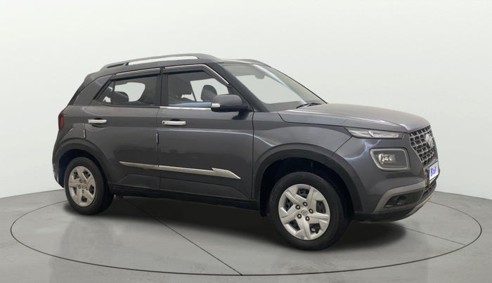 2022 Hyundai VENUE S+ 1.2, CNG, Manual, 56,314 km, Right Front Diagonal