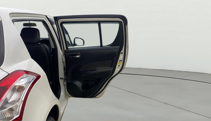 2014 Maruti Swift VXI, Petrol, Manual, 76,015 km, RHS Rear Door