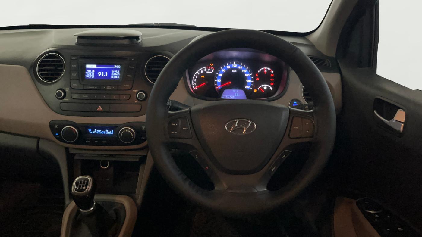 2015 Hyundai Xcent SX 1.2 (O), Petrol, Manual, 54,808 km, Steering Wheel Close Up