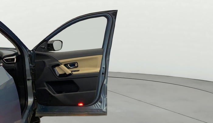 2021 Tata Safari XZA PLUS, Diesel, Automatic, 82,692 km, RHS Front Door