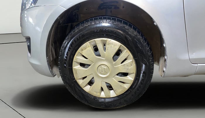 2013 Maruti Swift VXI, Petrol, Manual, 1,06,648 km, Left Front Wheel