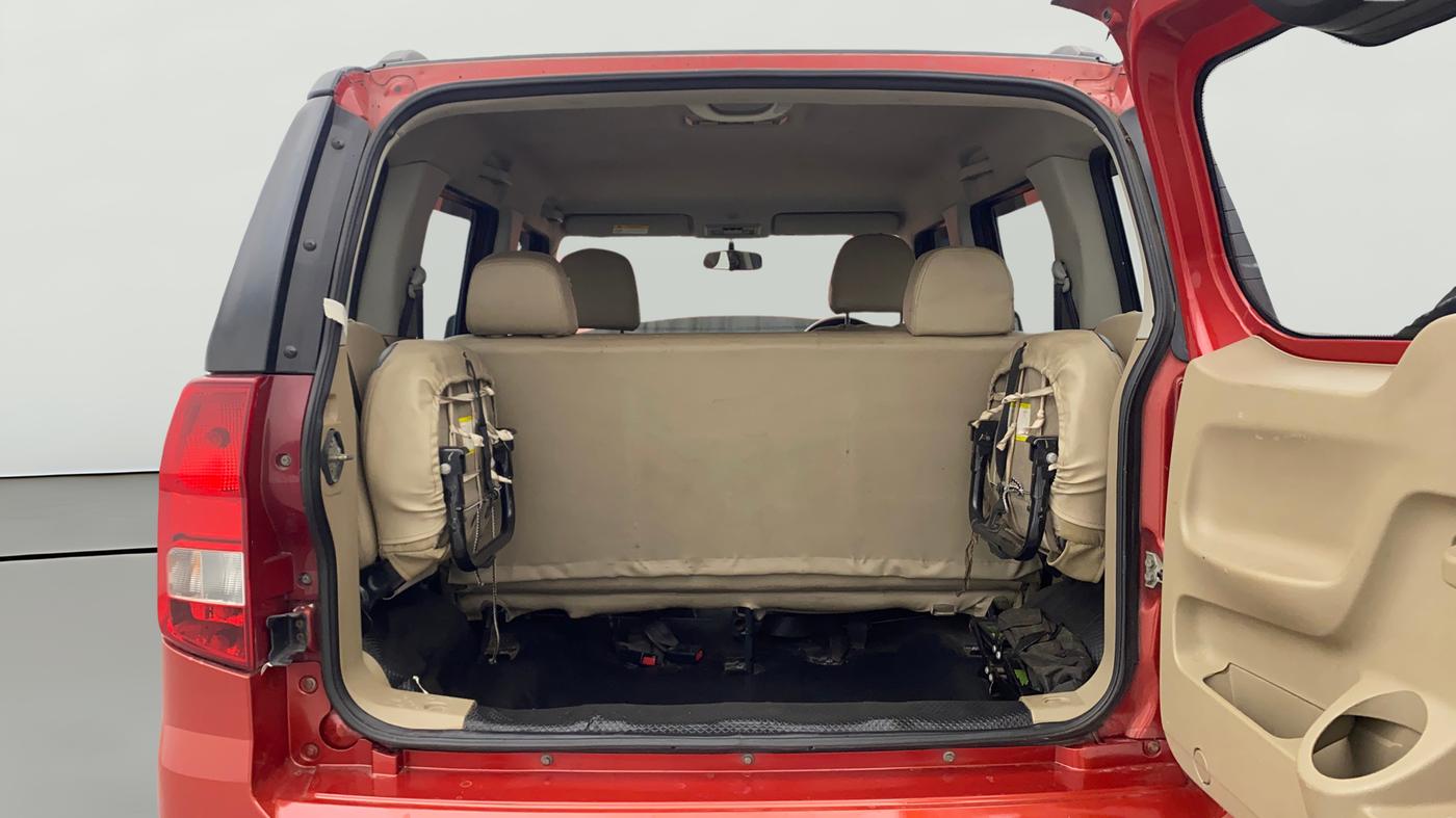 2016 Mahindra TUV300 T8, Diesel, Manual, 92,303 km, Boot Open Zoomed View
