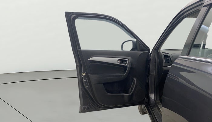 2022 Maruti Vitara Brezza ZXI, Petrol, Manual, 15,977 km, LHS Front Door