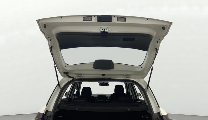 2022 Hyundai VENUE SX 1.2 PETROL, Petrol, Manual, 33,900 km, Boot Door Open