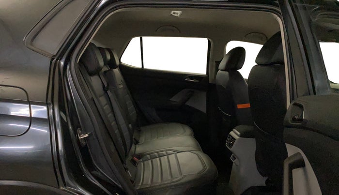 2021 Skoda KUSHAQ AMBITION 1.0L TSI MT, Petrol, Manual, 77,360 km, Right Side Rear Door Cabin