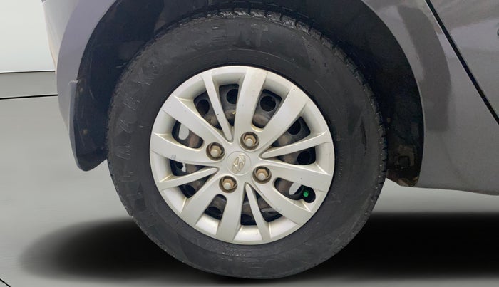 2013 Hyundai i10 SPORTZ 1.2, Petrol, Manual, 1,15,452 km, Right Rear Wheel