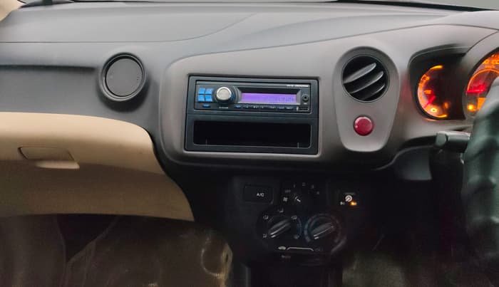 2013 Honda Brio EX MT, CNG, Manual, 67,414 km, Air Conditioner