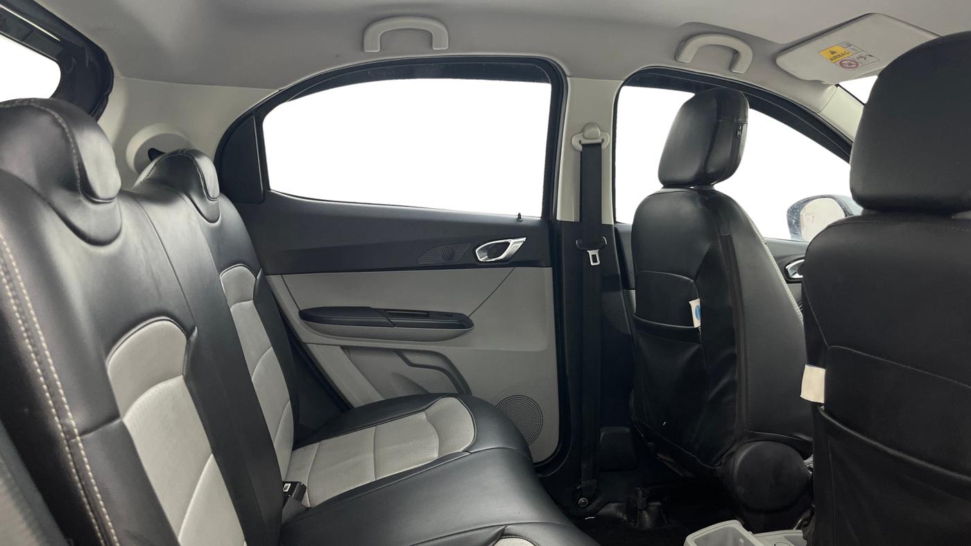 2020 Tata Tiago XZ PETROL, Petrol, Manual, 1,07,563 km, Right Side Rear Door Cabin