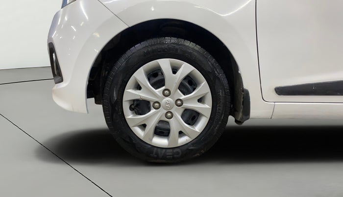 2016 Hyundai Grand i10 SPORTZ 1.2 KAPPA VTVT, Petrol, Manual, 40,629 km, Left Front Wheel