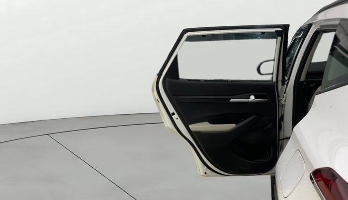 2022 KIA SELTOS HTK PLUS 1.5 IMT, Petrol, Manual, 46,999 km, LHS Rear Door