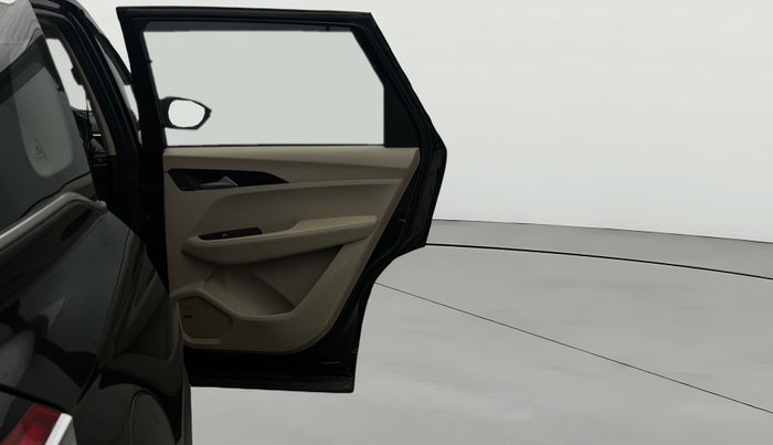 2021 MG HECTOR SHARP HYBRID 1.5 PETROL, Petrol, Manual, 1,08,821 km, RHS Rear Door