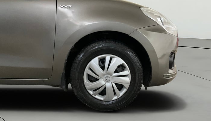 2018 Maruti Dzire VXI, Petrol, Manual, 43,215 km, Right Front Wheel