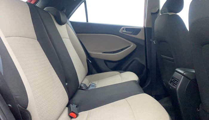 2017 Hyundai Elite i20 ASTA 1.2 (O), Petrol, Manual, 1,16,661 km, Right Side Rear Door Cabin