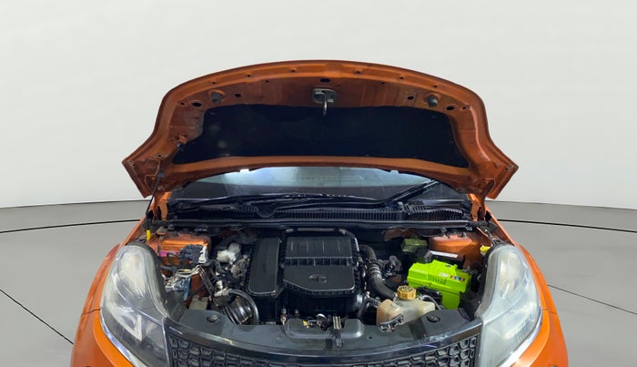 2018 Tata NEXON XZ PLUS DIESEL, Diesel, Manual, 1,08,811 km, Open Bonet