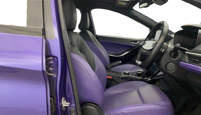 2023 Tata NEXON FEARLESS PURPLE + SUNROOF DCA DUAL TONE 1.2 PETROL, Petrol, Automatic, 24,657 km, Right Side Front Door Cabin