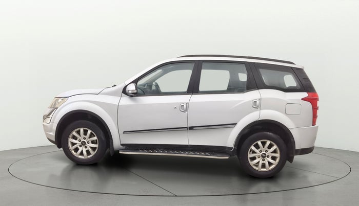 2015 Mahindra XUV500 W8, Diesel, Manual, 86,787 km, Left Side