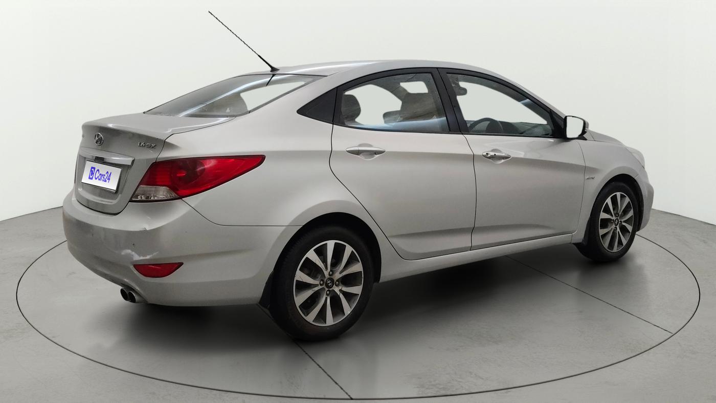 2014 Hyundai Verna FLUIDIC 1.6 CRDI SX OPT AT, Diesel, Automatic, 74,245 km, Right Back Diagonal