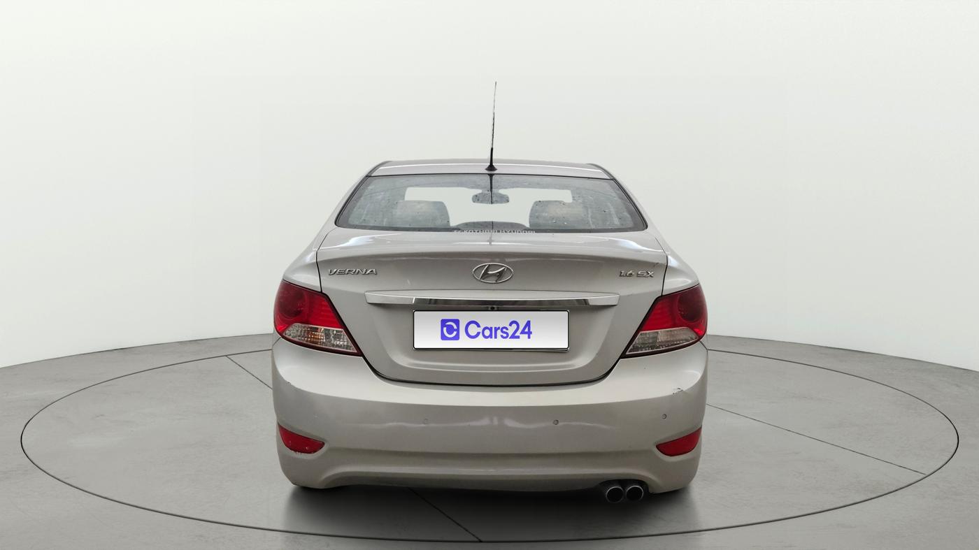 2014 Hyundai Verna FLUIDIC 1.6 CRDI SX OPT AT, Diesel, Automatic, 74,245 km, Back/Rear