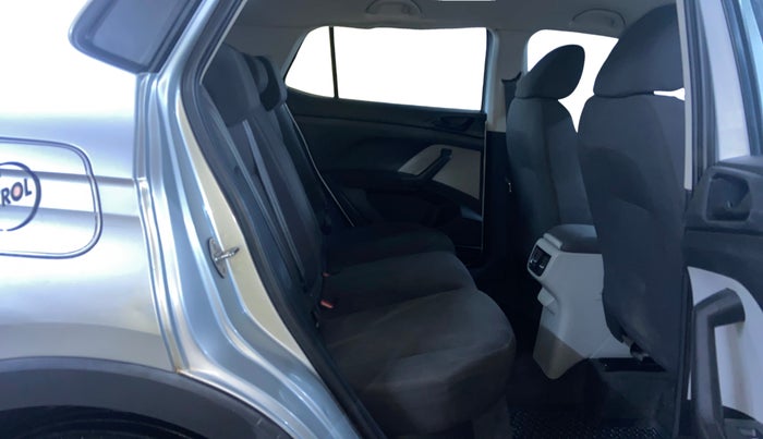 2021 Skoda KUSHAQ ACTIVE 1.0L TSI MT, Petrol, Manual, 59,379 km, Right Side Rear Door Cabin