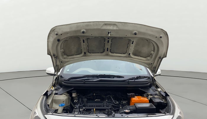 2017 Hyundai Elite i20 ASTA 1.2, Petrol, Manual, 1,03,531 km, Open Bonet