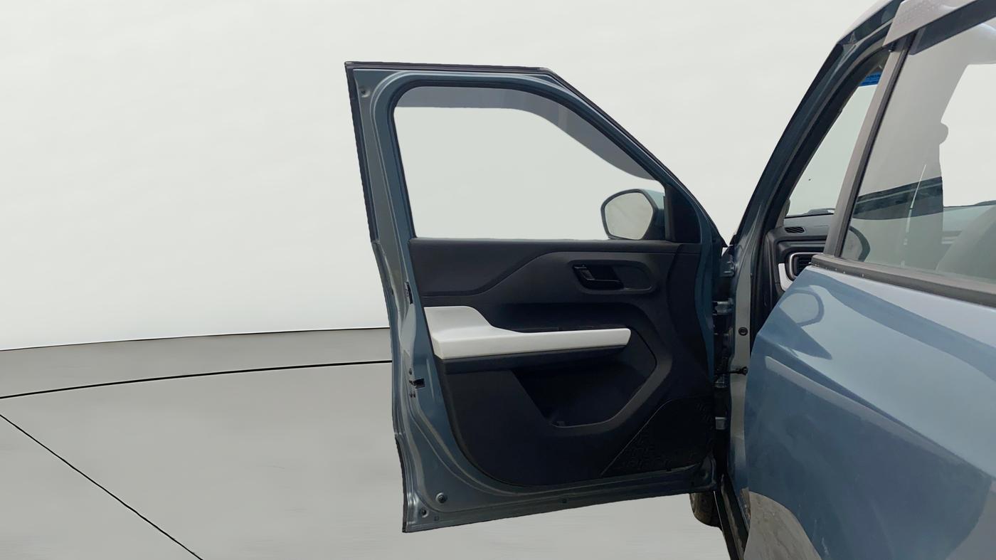 2024 Tata PUNCH ACCOMPLISHED DAZZLE PACK AMT, Petrol, Automatic, 17,827 km, LHS Front Door